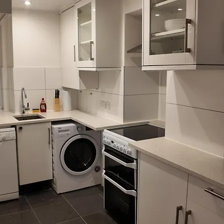 Ideal 2bhk In Upper Berkeley Bk1 Londen