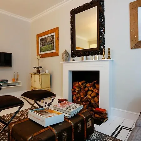 Cosy 1br With Balcony, East Putney,2min Tube