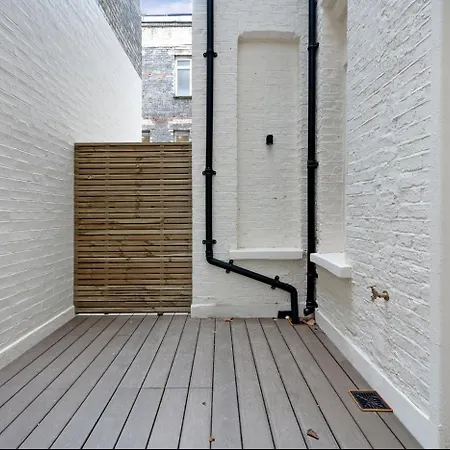 Apartment Stylish Earl's Court Patio