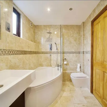 Homestay Islington N7 *