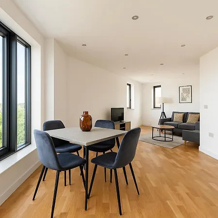 Apartment Bright 1-bed Flat With Large Private Terrace - Streatham *