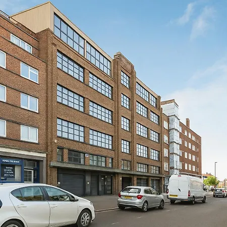 Apartment Bright 1-bed Flat With Large Private Terrace - Streatham