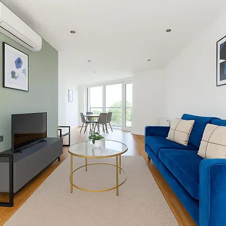 Bright 1-bed Flat With Large Private Terrace - Streatham * London