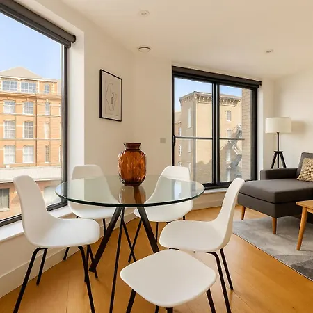 Clerkenwell Spacious Flat *