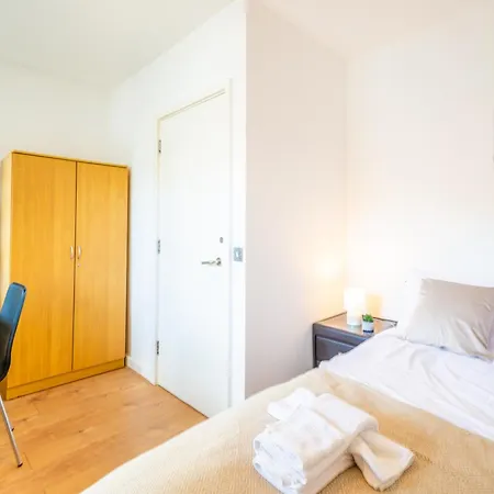 Viewpoint - Modern Big 2 Bedroom - Ideal For Longer & Business Travel *