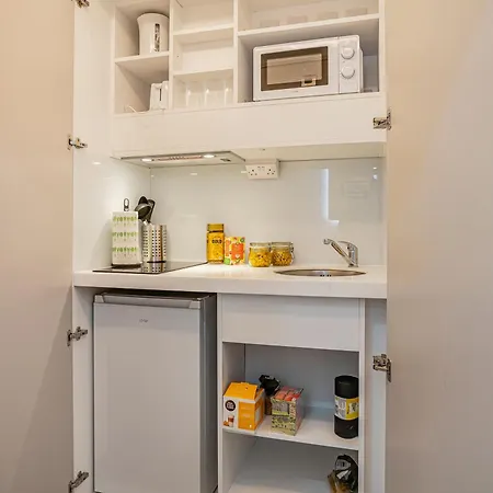 Modern Nw2 Self Check-in Pet Friendly London