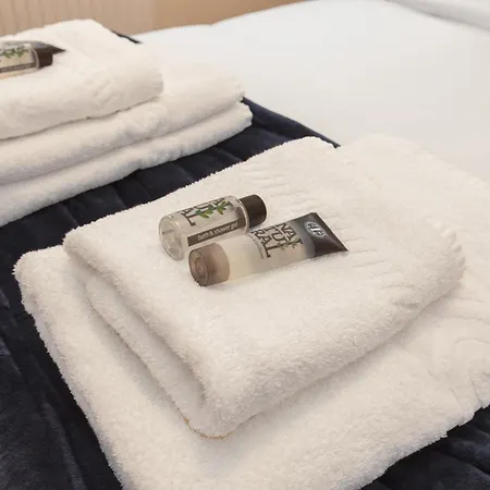 Serene 1br Wimbledon With Private Garden & Parking דירה