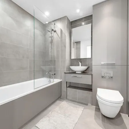 Spacious Modern 2br In The Heart Of Appartement Londen