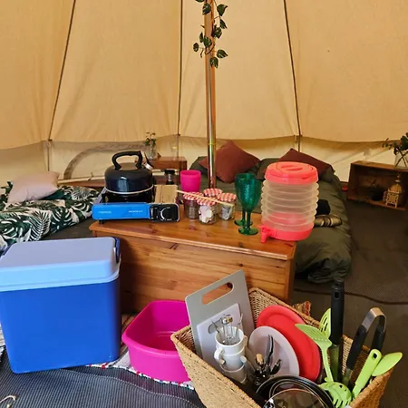 Readers Field Glamping Luxury tent *