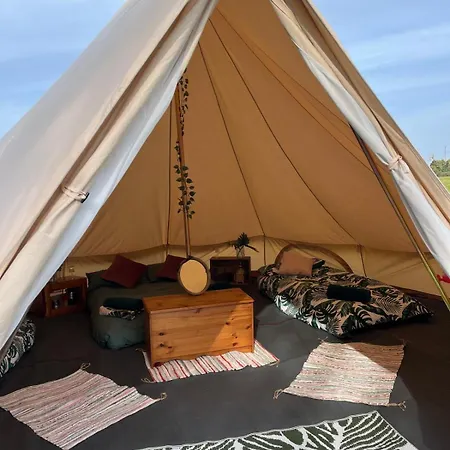 Luxury tent Readers Field Glamping