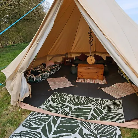 Readers Field Glamping Luxury tent Great Sampford