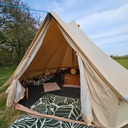 Readers Field Glamping * Great Sampford