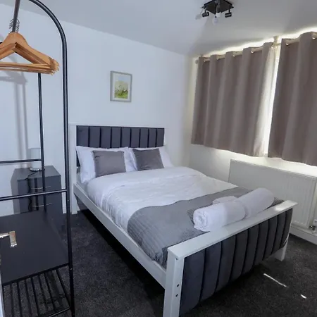 Beautiful In Greater London Holiday home