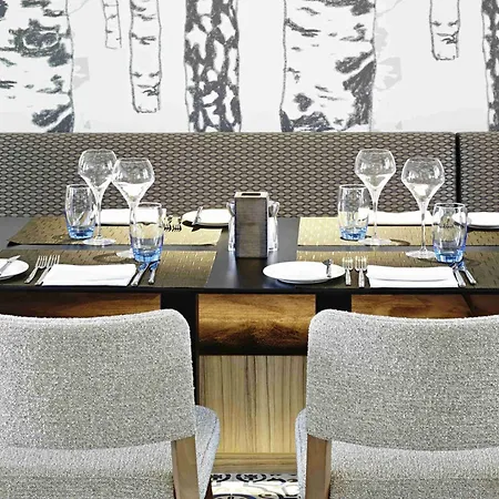 Novotel London 4*