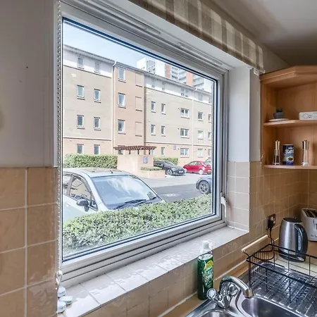 Canary Wharf O2 Excel Flat With Parking & Balcony Apartment London