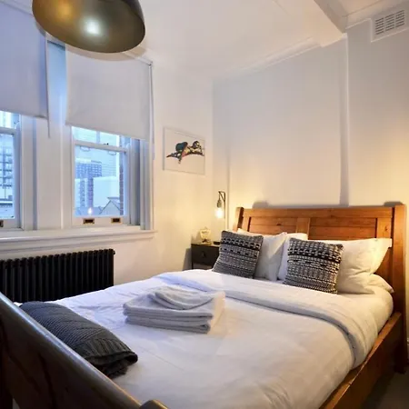Apartment 3 X Bedroom Riverside Flat With Hot Tub On Roof Terrace London