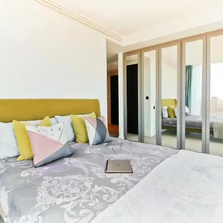 Apartment Wonderful 2br In