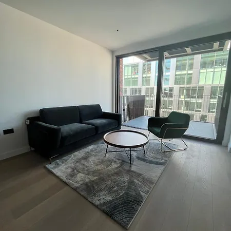 Luxury Next To Us Embassy Apartment *