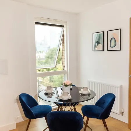 Apartment Stylish 3 Bed Near Downtown & Free Parking *