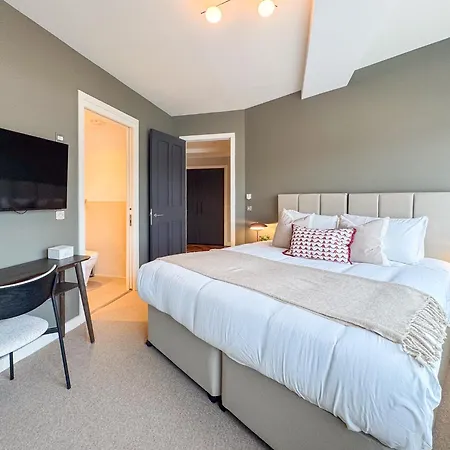 Be - The Old Street Residences Apartment *