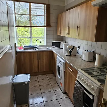 Elegant 1-Bed Flat, Sleeps 5, London Nw6 - 5 Mins To Jubilee, Bakerloo & Overground Lines Apartment London