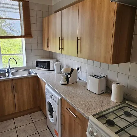 Elegant 1-Bed Flat, Sleeps 5, London Nw6 - 5 Mins To Jubilee, Bakerloo & Overground Lines *