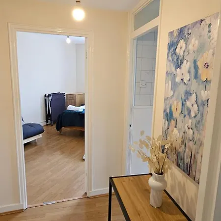 Elegant 1-Bed Flat, Sleeps 5, London Nw6 - 5 Mins To Jubilee, Bakerloo & Overground Lines Apartment