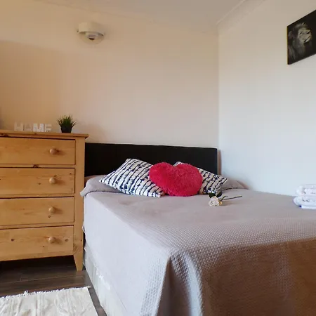 Chelsea Orange Sleeps10-petsok-parking Apartment