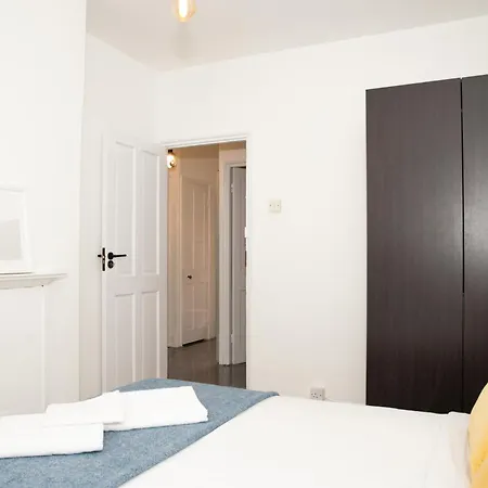 By The West End - Appartement