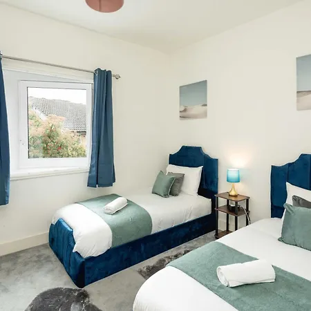 Gorgeous 3br 2bath House In O2 Greenwich With Parking *