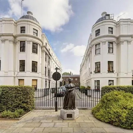 Spacious And Private By Royal Palace Apartment