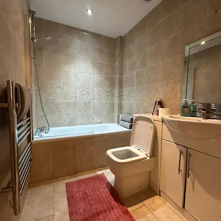 Luxury 2 Bed In Kingscross, St Pancras! With Parking * London