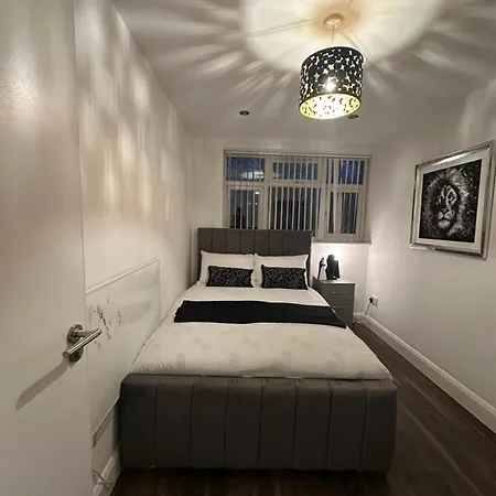 Luxury 2 Bed In Kingscross, St Pancras! With Parking *