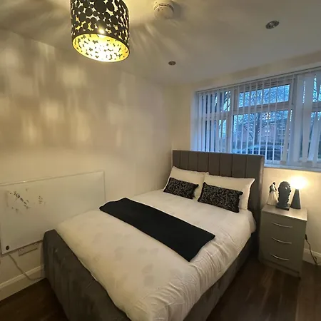 Luxury 2 Bed In Kingscross, St Pancras! With Parking * London