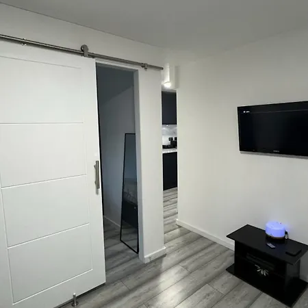 Apartment Modern 1br 5 Mins To Tube, Free Parking & Sofa Bed Ealing