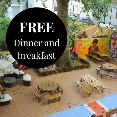 Saint Backpackers * London