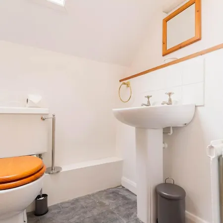Apartment Unique Country Nr Nature Reserve Sleeps 4 London