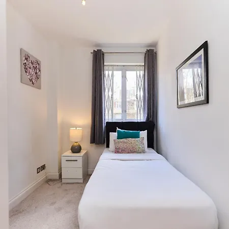 Apartment The Porchester Gardens - Modern & Bright 4bdr With Garden And Parking *