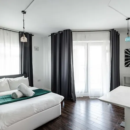 Gate Hotel