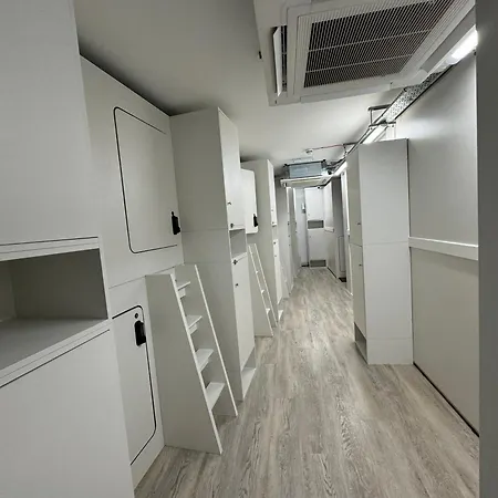 Komo Pods Hotel *