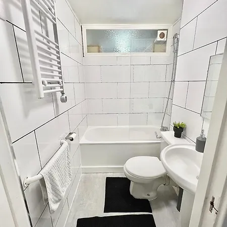 Apartment Gorgeous Flat 10 Min Walk To Stadium Free Parking