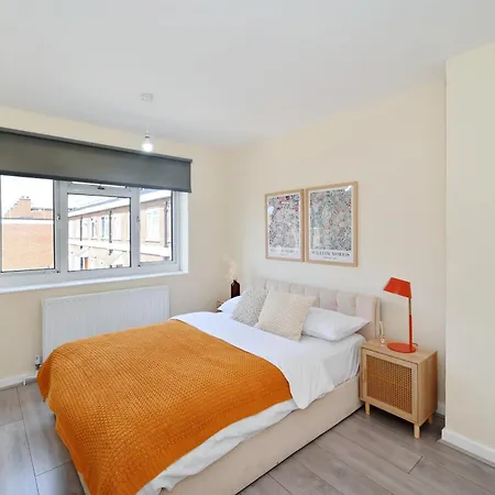 Spacious 5 Bedroom 3 Mins Walk From Mile End Apartment *
