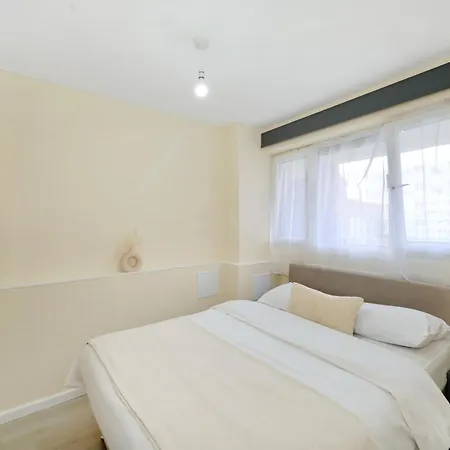 Apartment Spacious 5 Bedroom 3 Mins Walk From Mile End