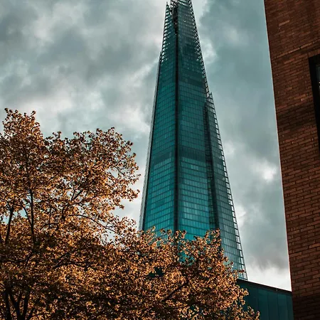 2bd In Whitechapel, *