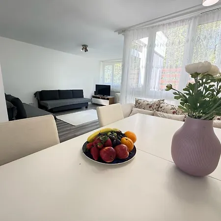 Betty Homes - Nearby Angel And Highbury Apartment *