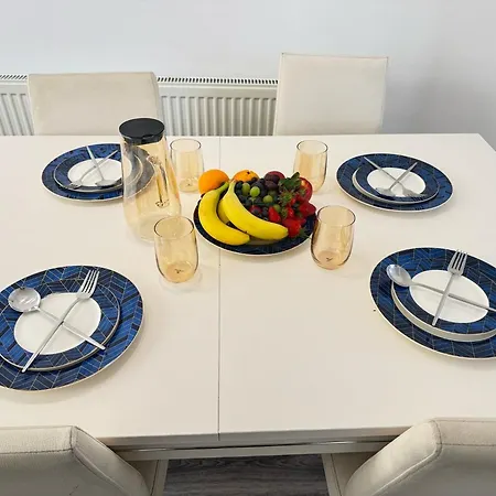 Betty Homes - Nearby Angel And Highbury Apartment London