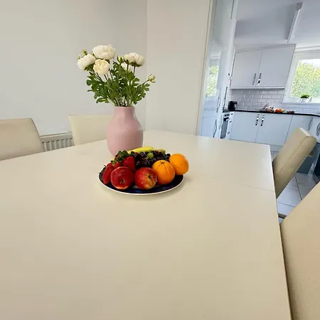 Betty Homes - Nearby Angel And Highbury London