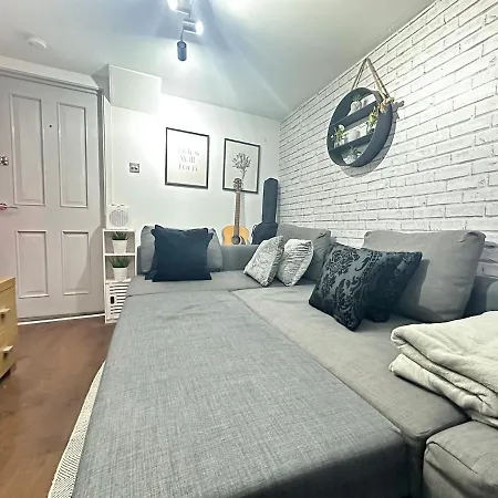 Cozy Modern In The Heart Of Holiday home *
