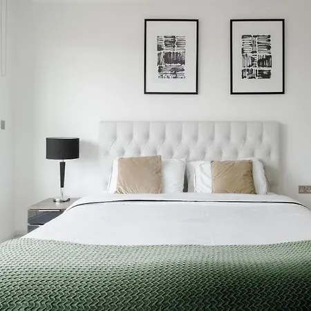 Serene Private Townhouse With Ac & Balcony For 6 公寓 *