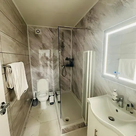 Entire 2-bedroom Flat Close To Hyde Park, Paddington Station, Bayswater And Queensway Station Apartment London